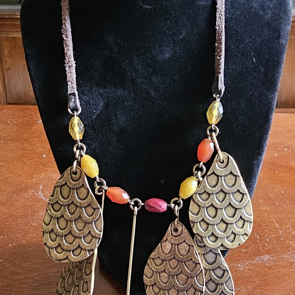 Lucky Btand Multicolor Pendant Necklace